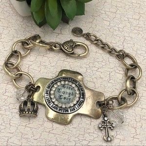 🌼 Vintage Look Gold Chain Cross Bracelet